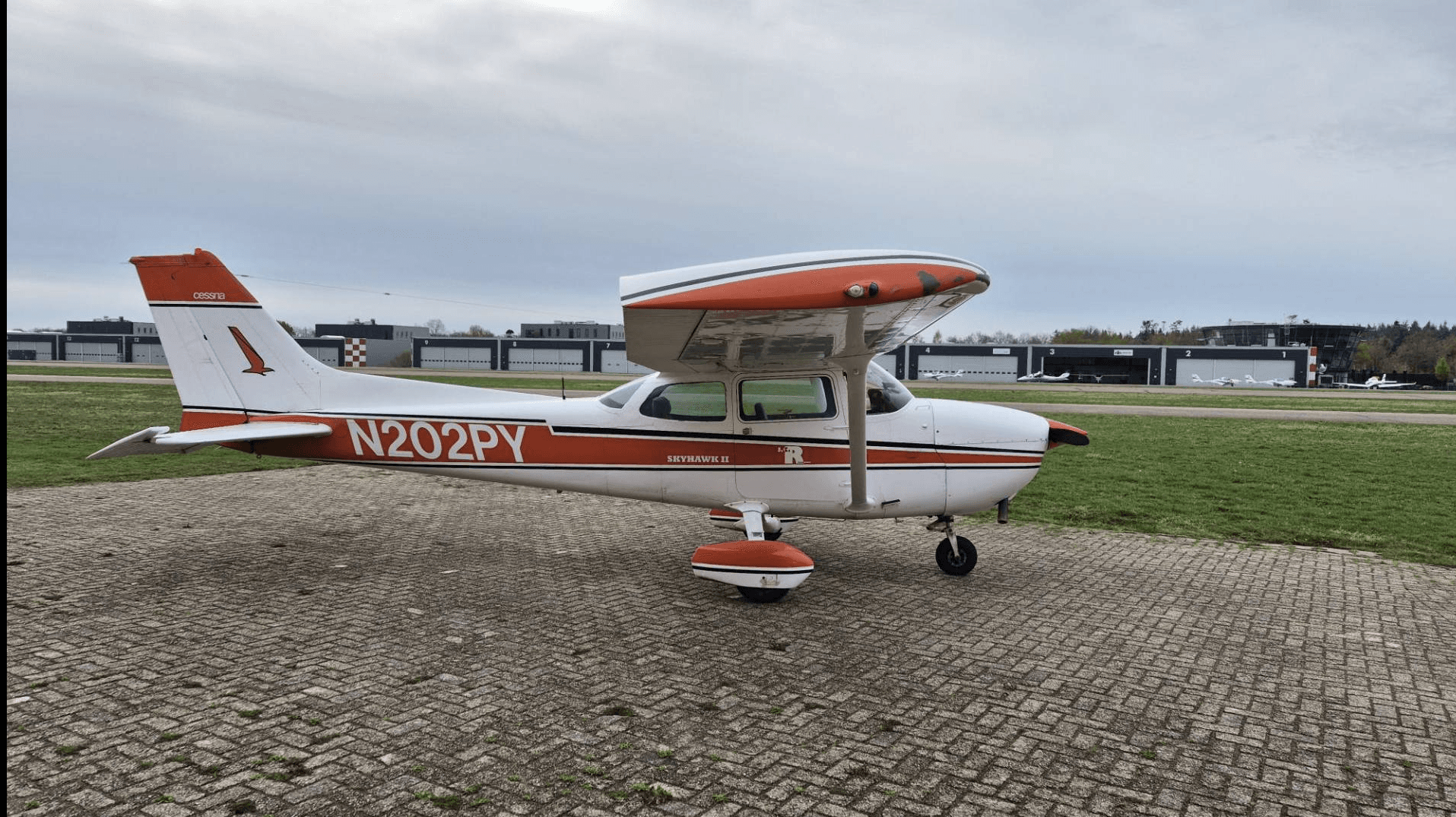 Cessna 172 Skyhawk II